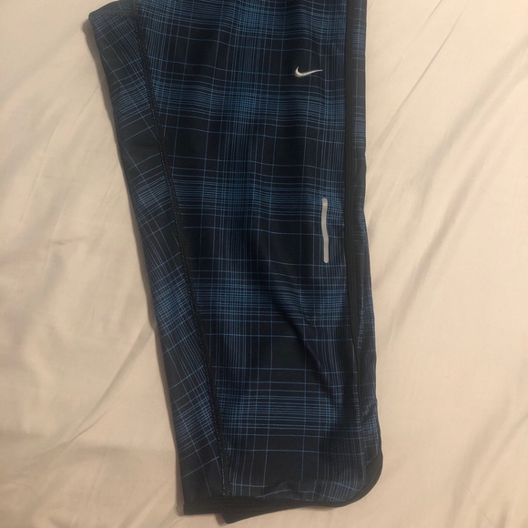 Nike Pants - Nike Crop Leggings
